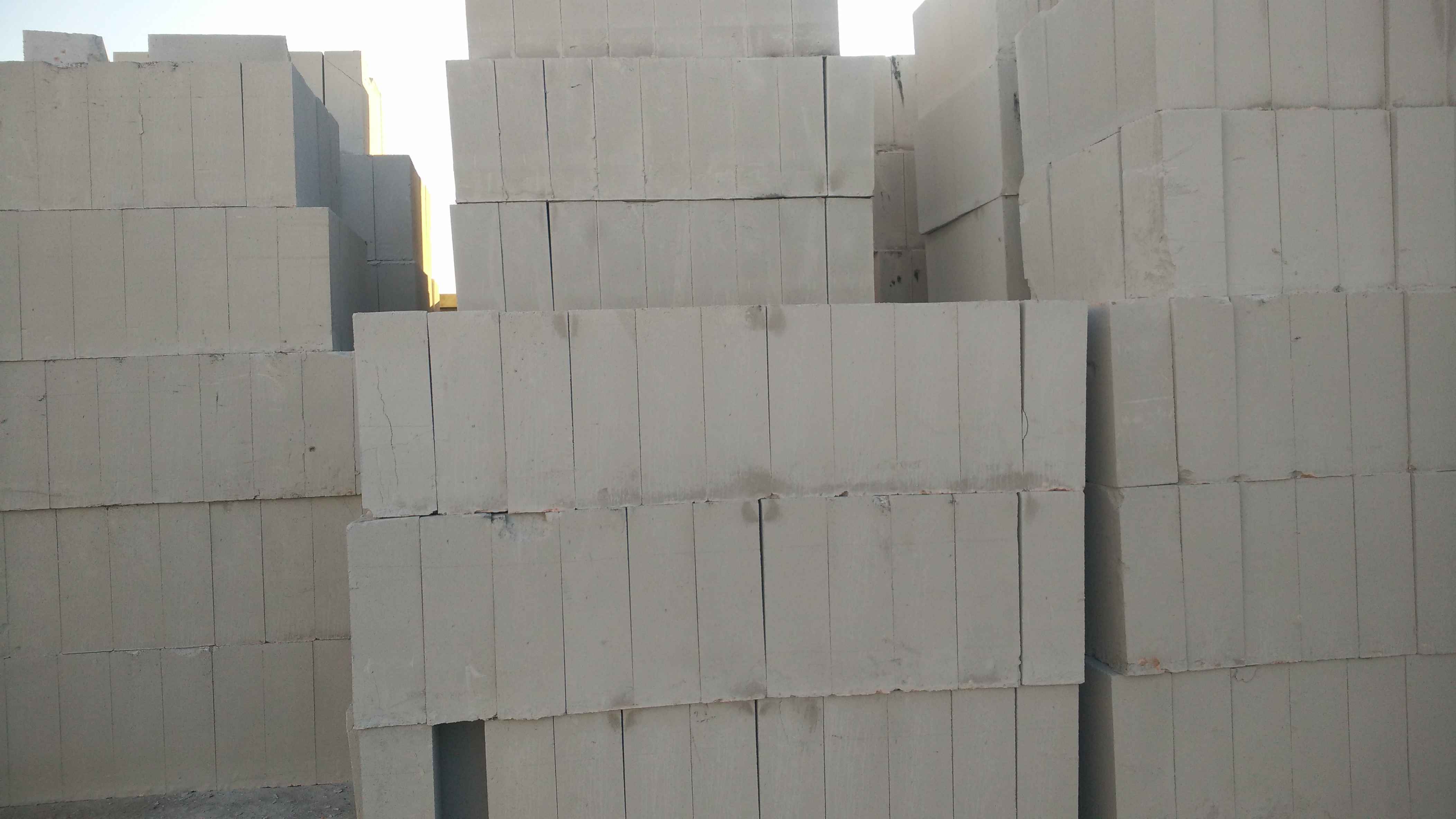 蒸壓加氣混凝土砌塊 現代建筑中的綠色節能材料